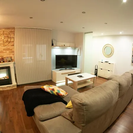 Apartamento Piso Céntrico En Con Wifi *